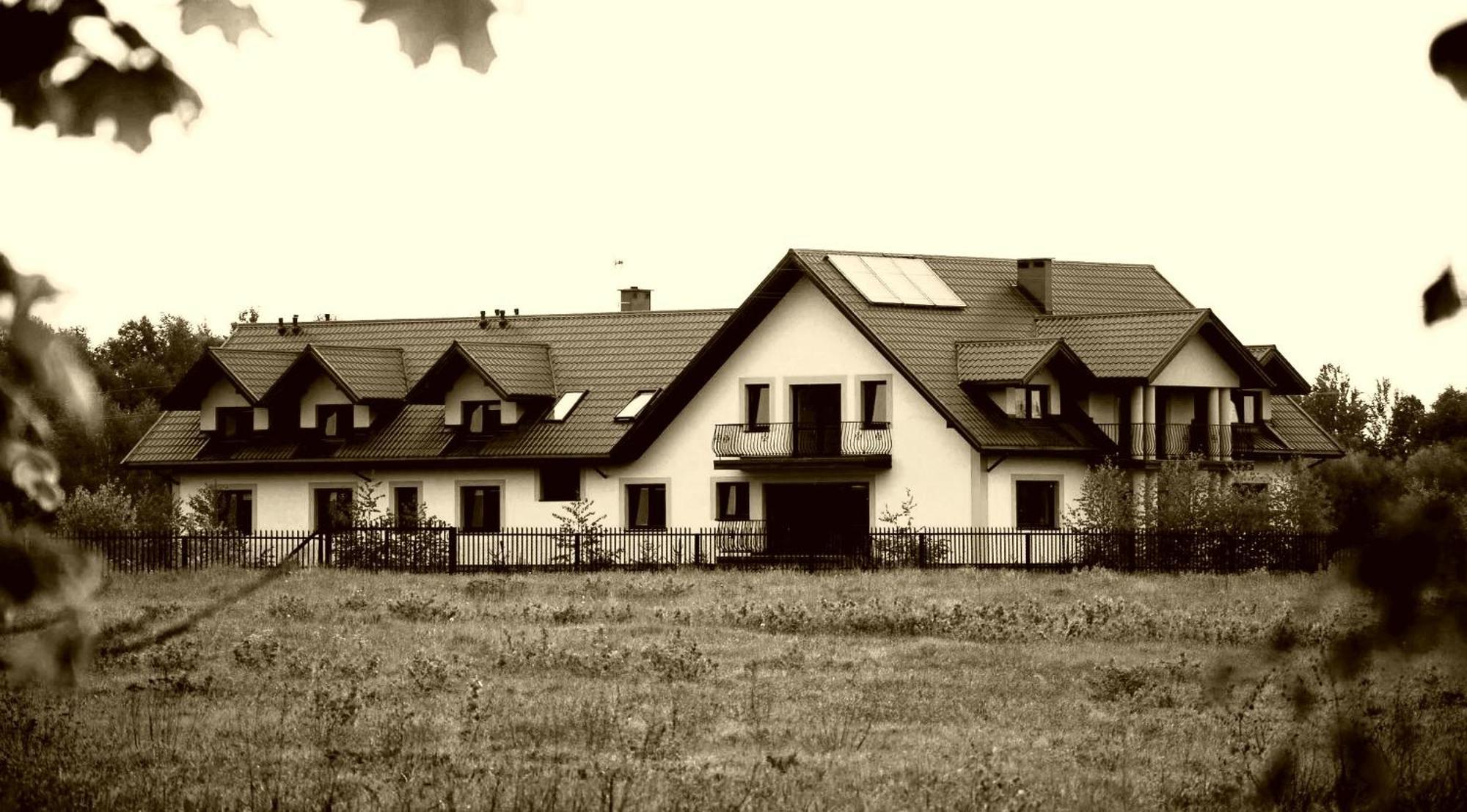 فيلا Dwor Na Otulinie Białowieża المظهر الخارجي الصورة